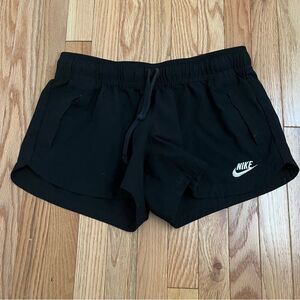 Nike big kids pocket shorts- Size 16/18
